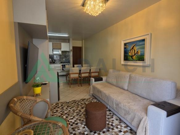 Apartamento Mobiliado com 2 Dormitórios, Suíte | 30m da Praia dos Ingleses