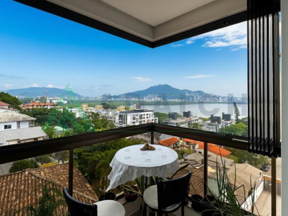 Apartamento mobiliado com vista para o mar no João Paulo – Florianópolis