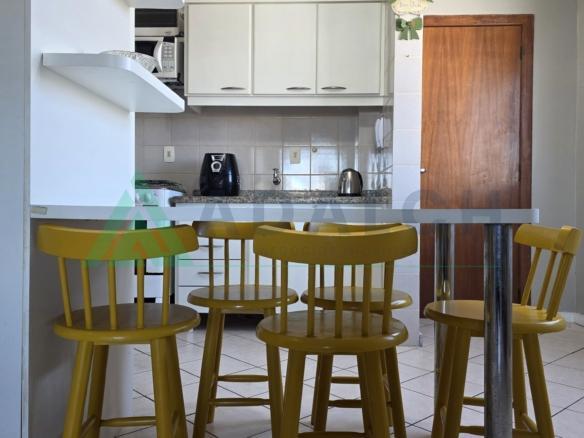 Apartamento no Centrinho dos Ingleses | 1 dormitório | 30 metros do mar